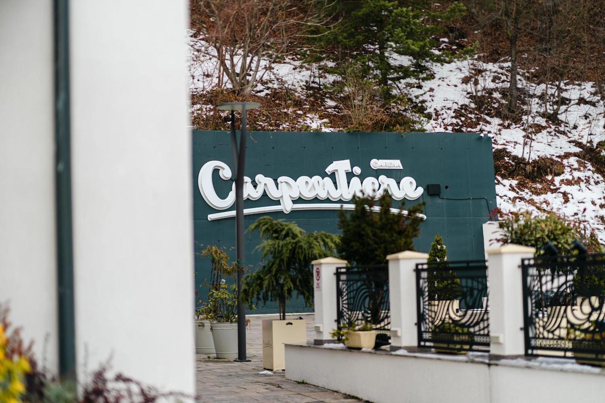 Hotel Carpentiere Arena à Răşinari Extérieur photo