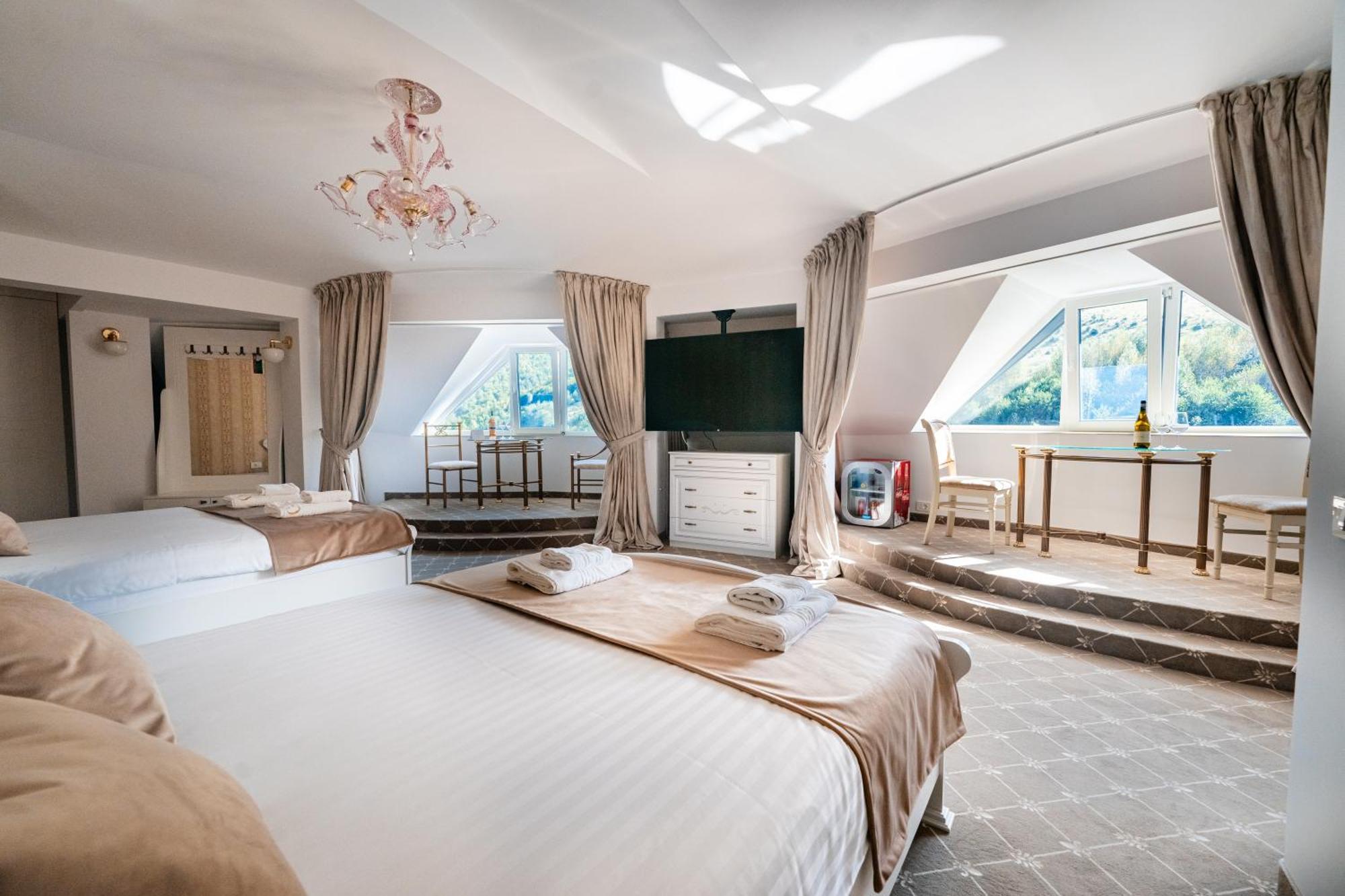Hotel Carpentiere Arena à Răşinari Extérieur photo