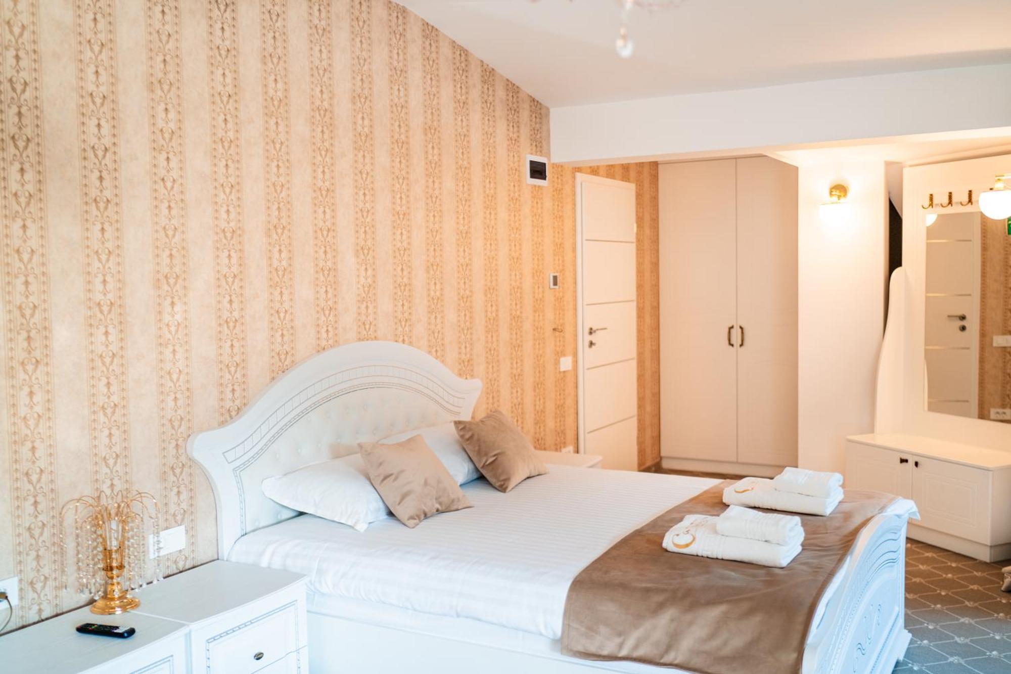 Hotel Carpentiere Arena à Răşinari Extérieur photo
