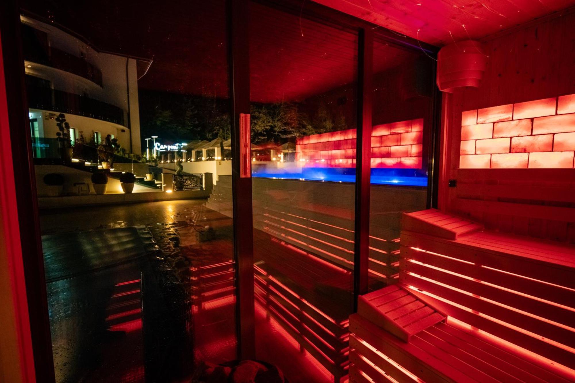 Hotel Carpentiere Arena à Răşinari Extérieur photo
