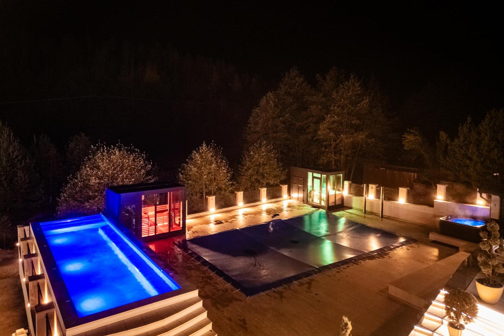 Hotel Carpentiere Arena à Răşinari Extérieur photo