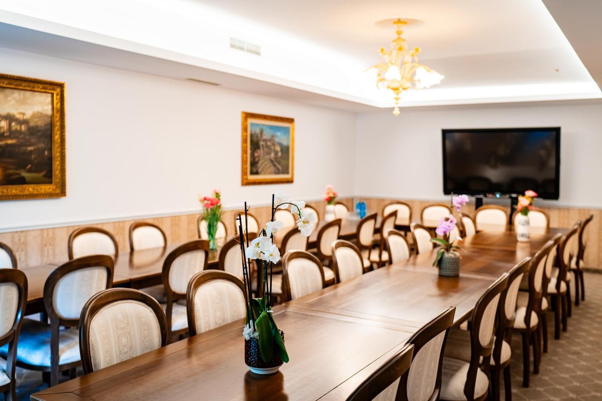 Hotel Carpentiere Arena à Răşinari Extérieur photo