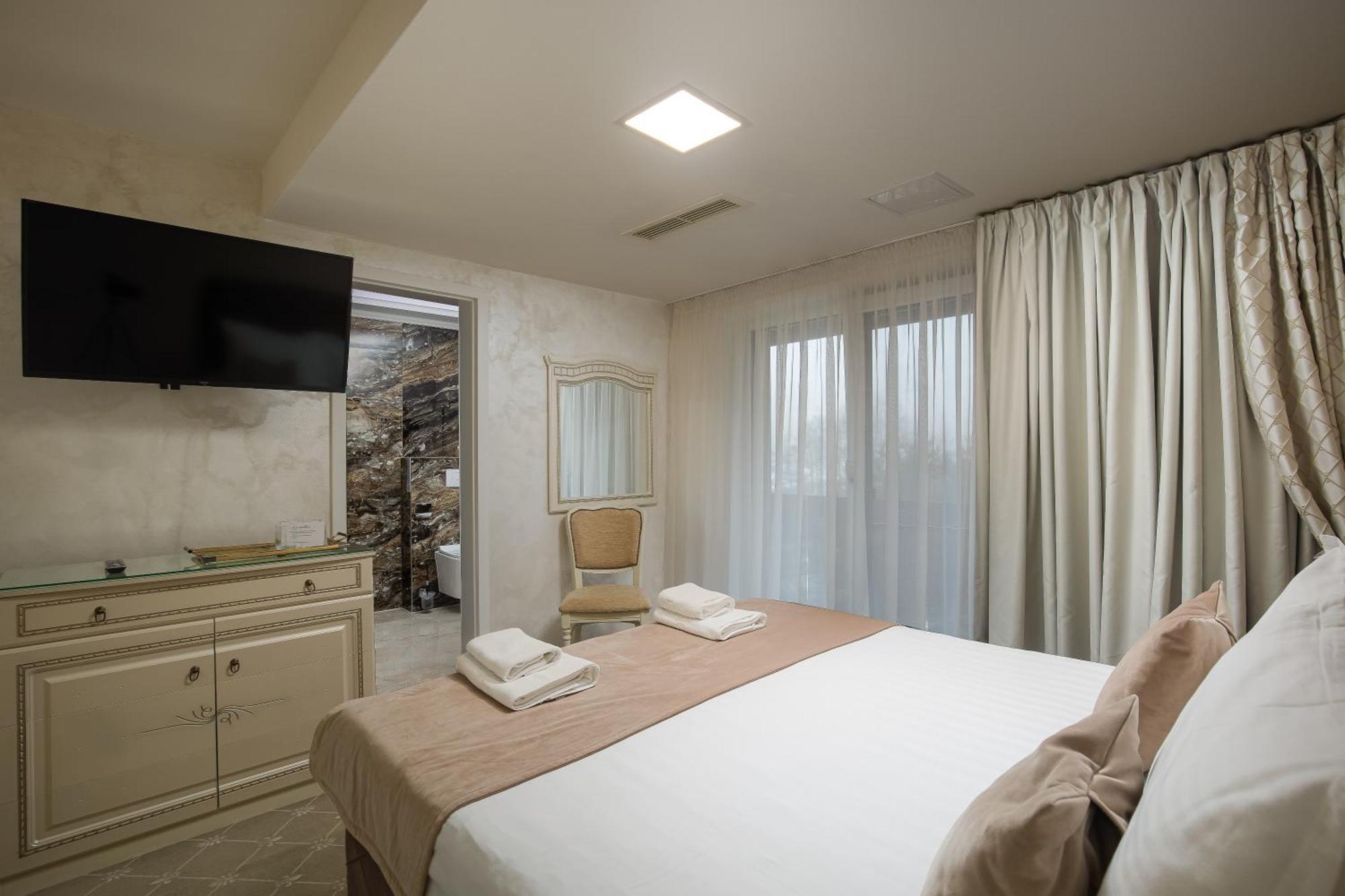 Hotel Carpentiere Arena à Răşinari Extérieur photo