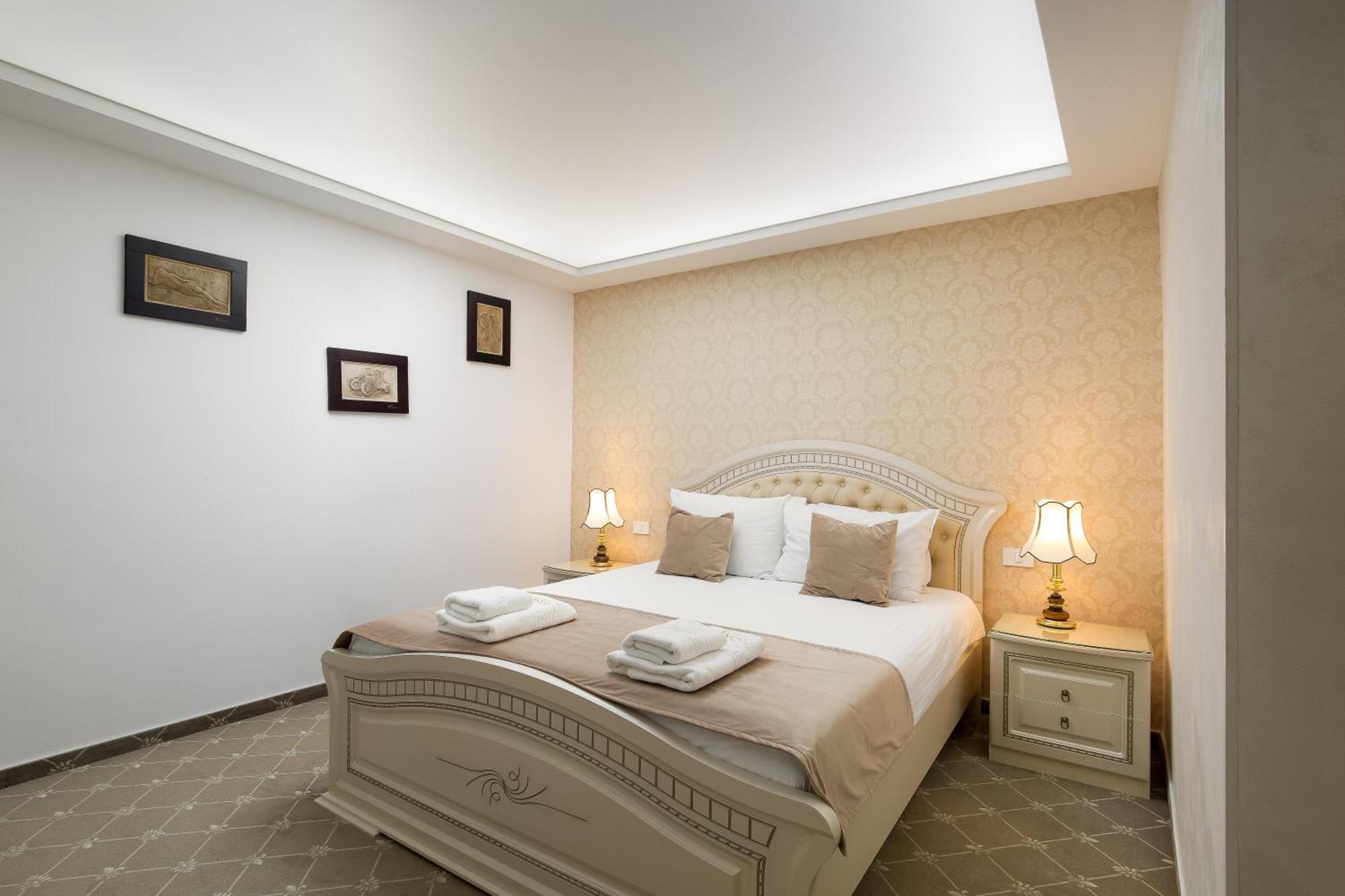 Hotel Carpentiere Arena à Răşinari Extérieur photo